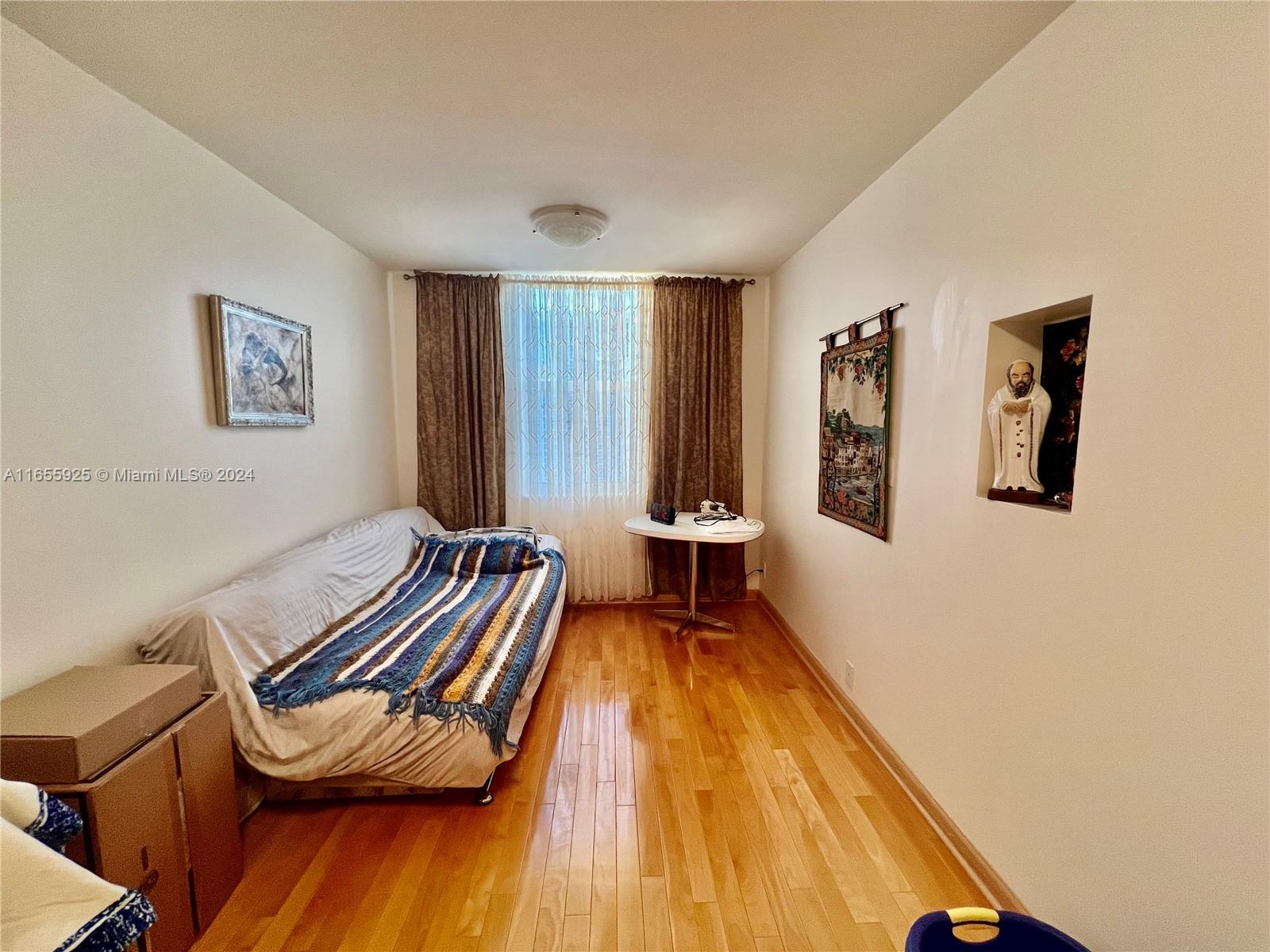 1865 S Ocean Dr # 17L