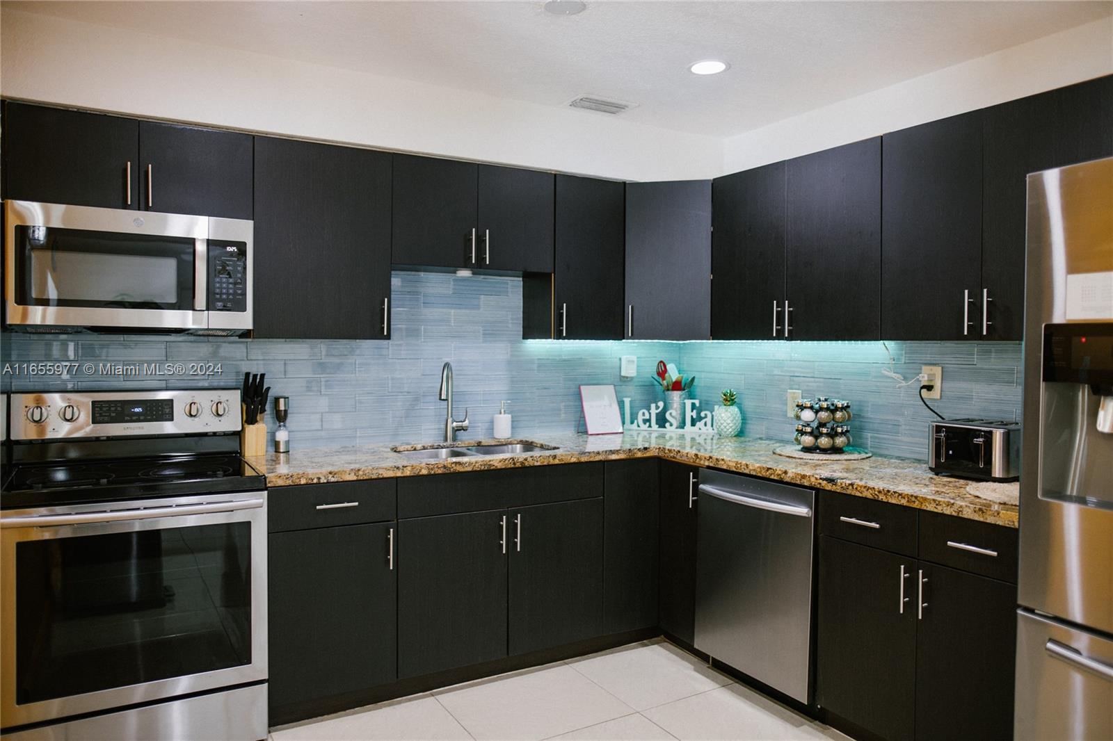 4160 NE 11th Ter