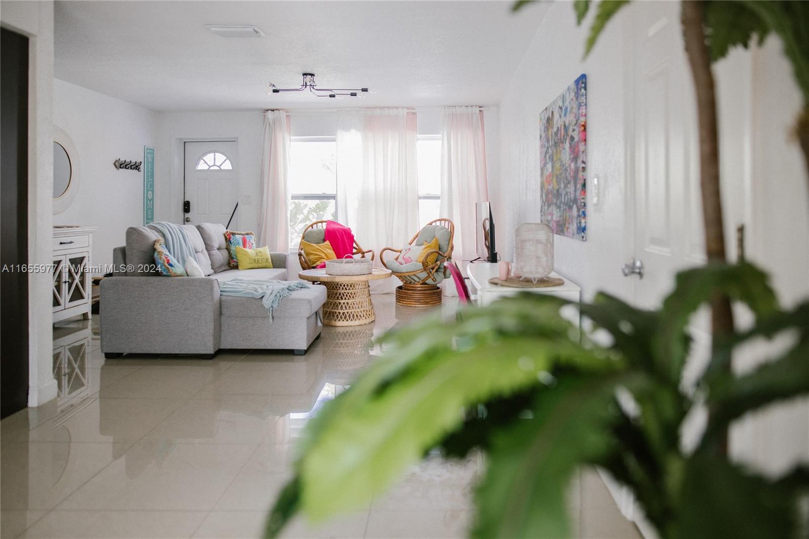 4160 NE 11th Ter