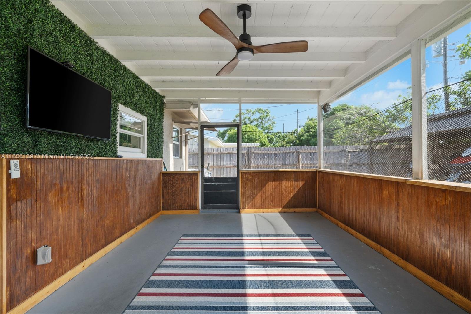 1280 SW 7th Ave