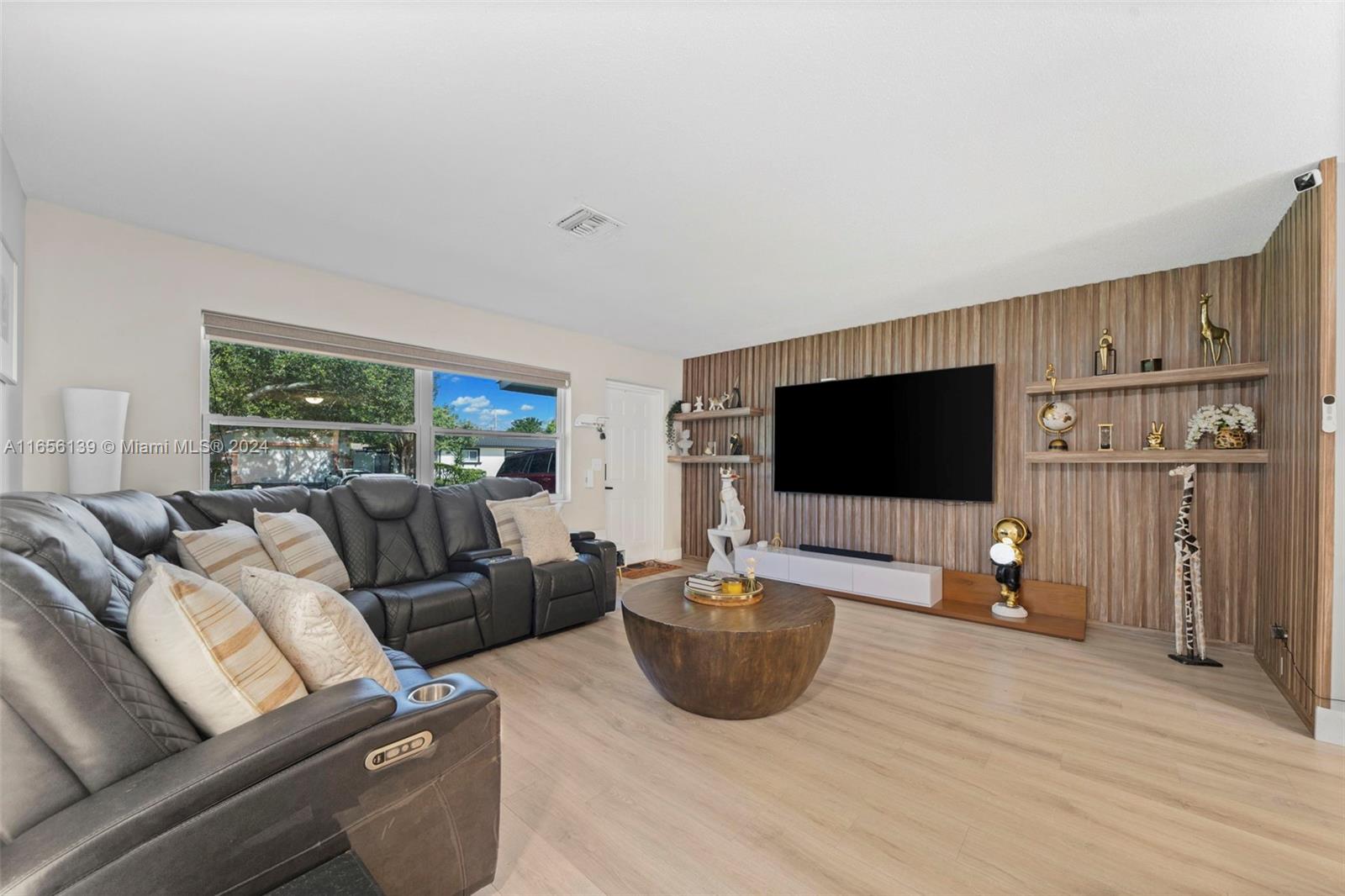 1280 SW 7th Ave
