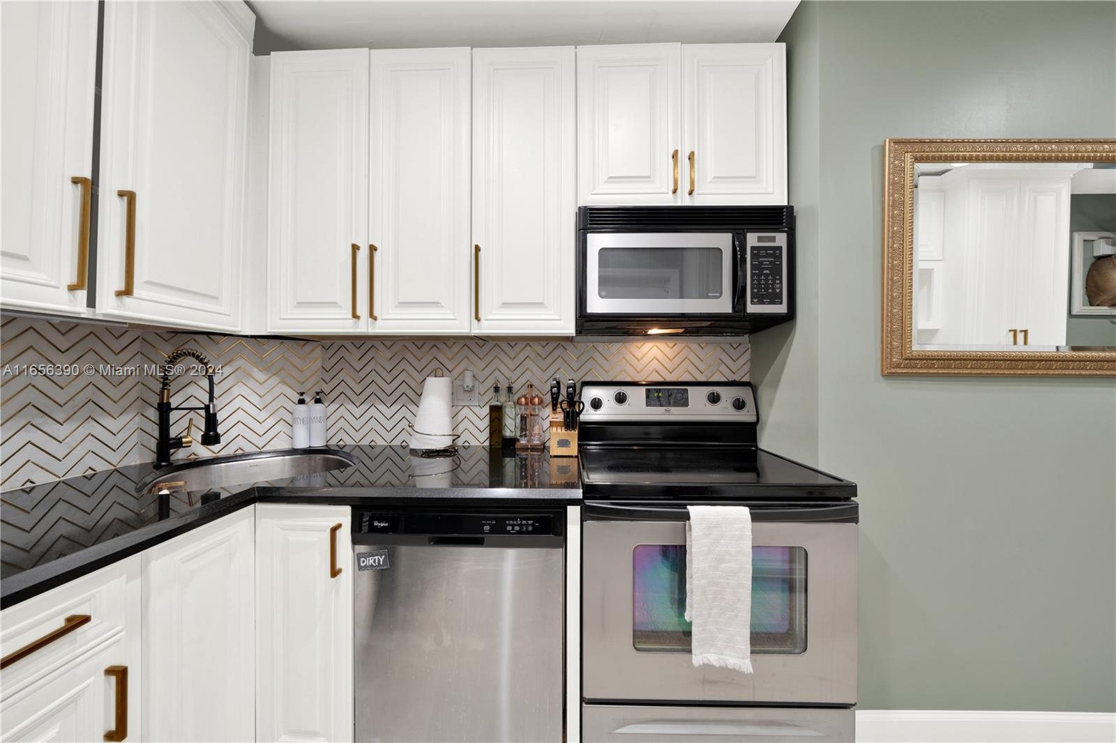 2424 SE 17th Cswy # 105B