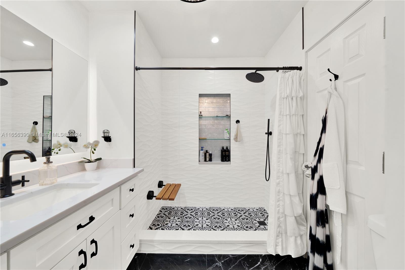 2424 SE 17th Cswy # 105B