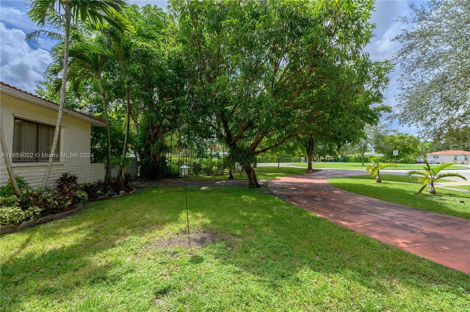 473 De Soto Dr