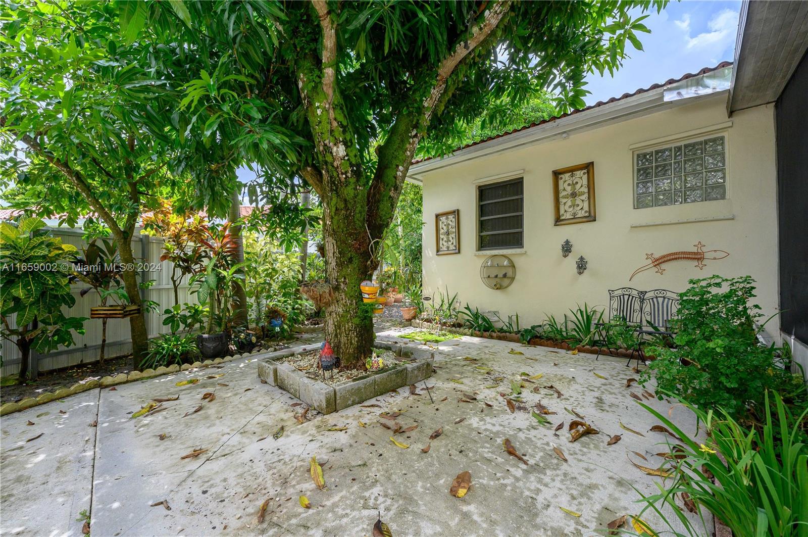 473 De Soto Dr