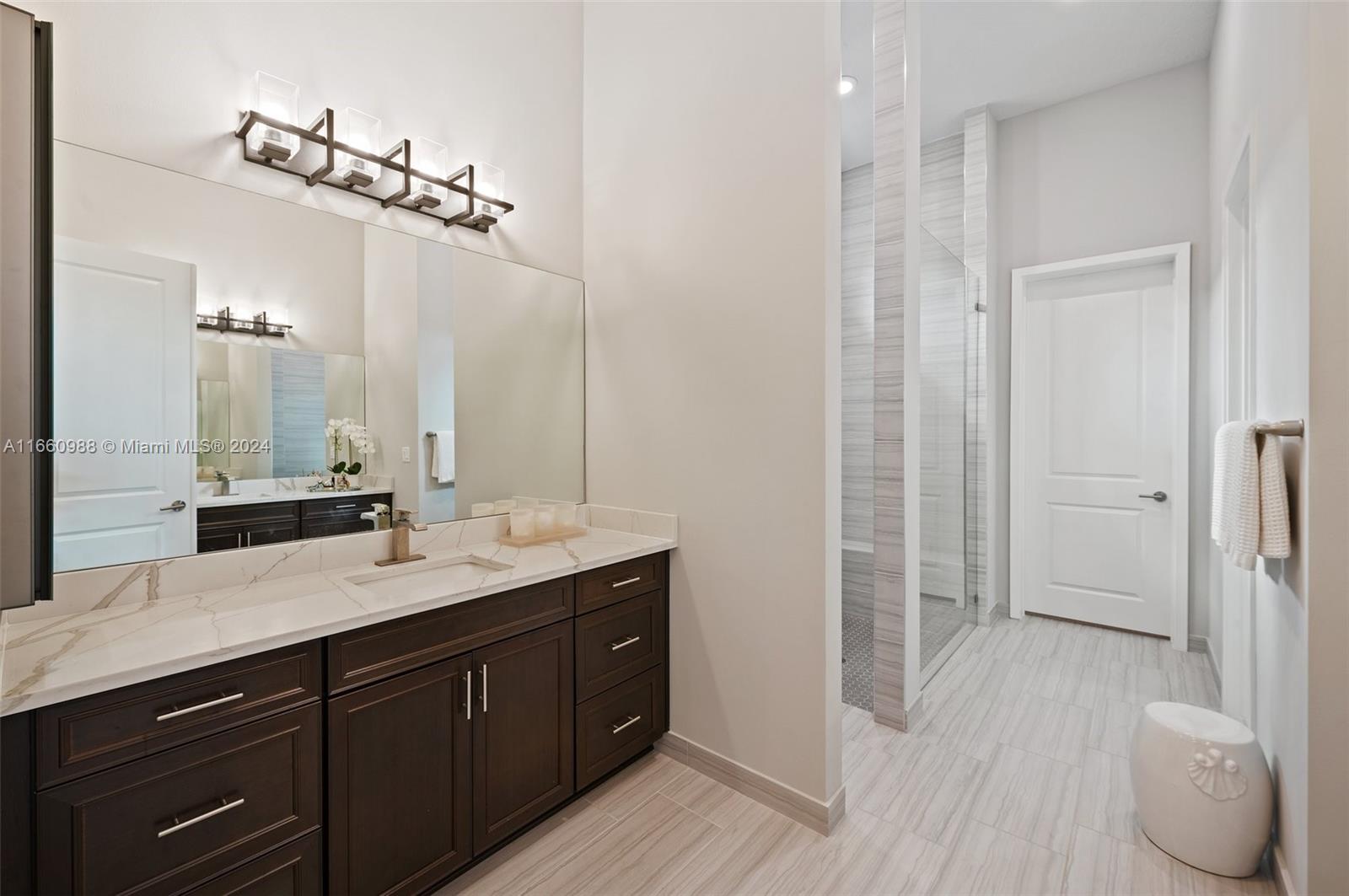 8180 Acadia Ct