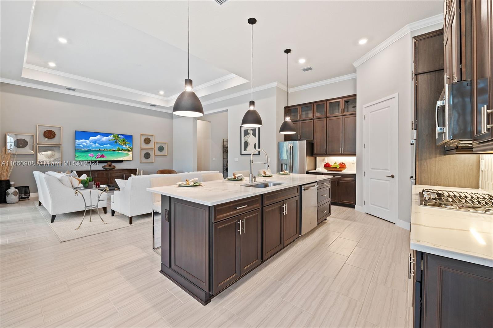 8180 Acadia Ct