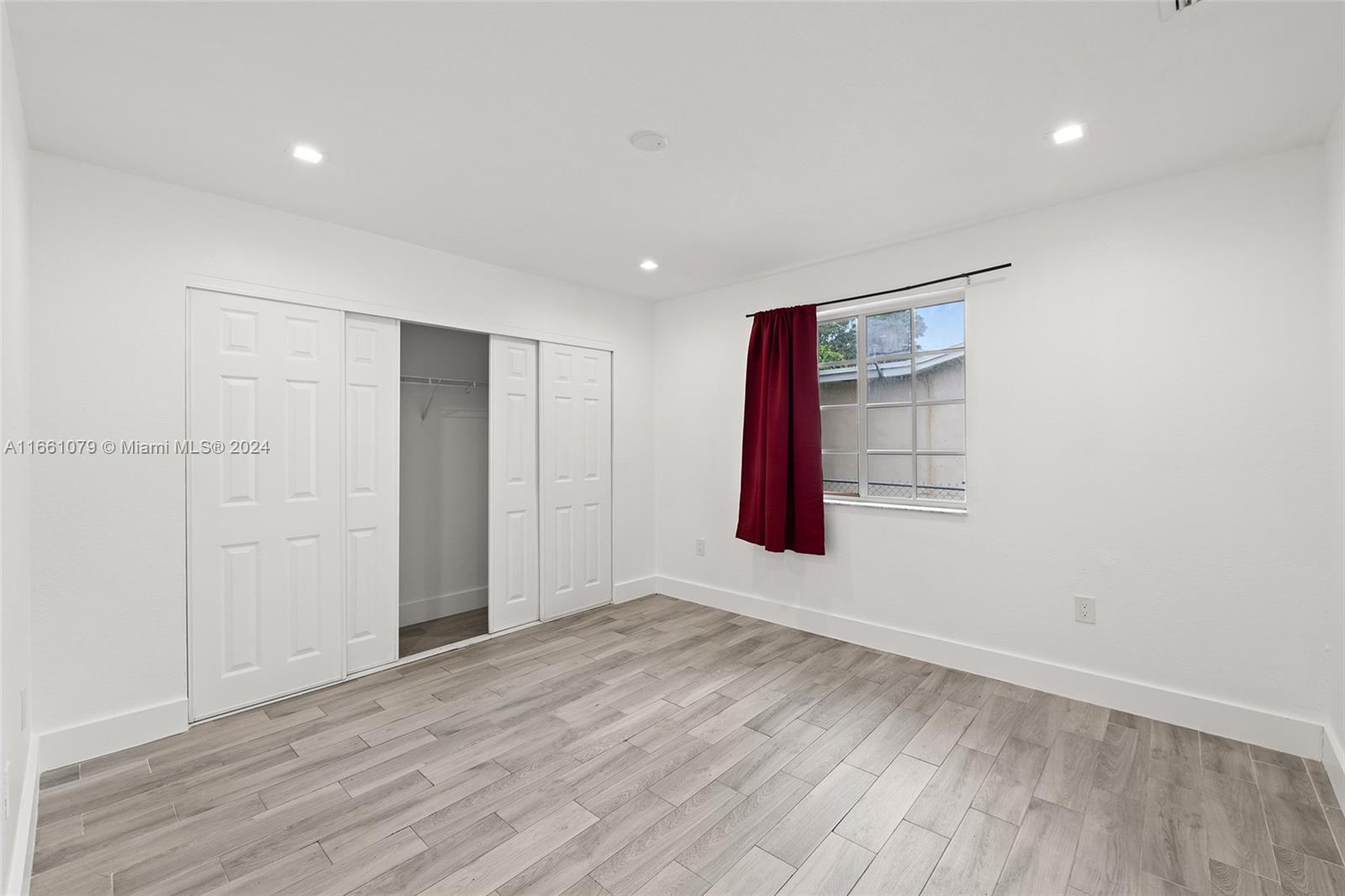 1330 NE 117th Ter