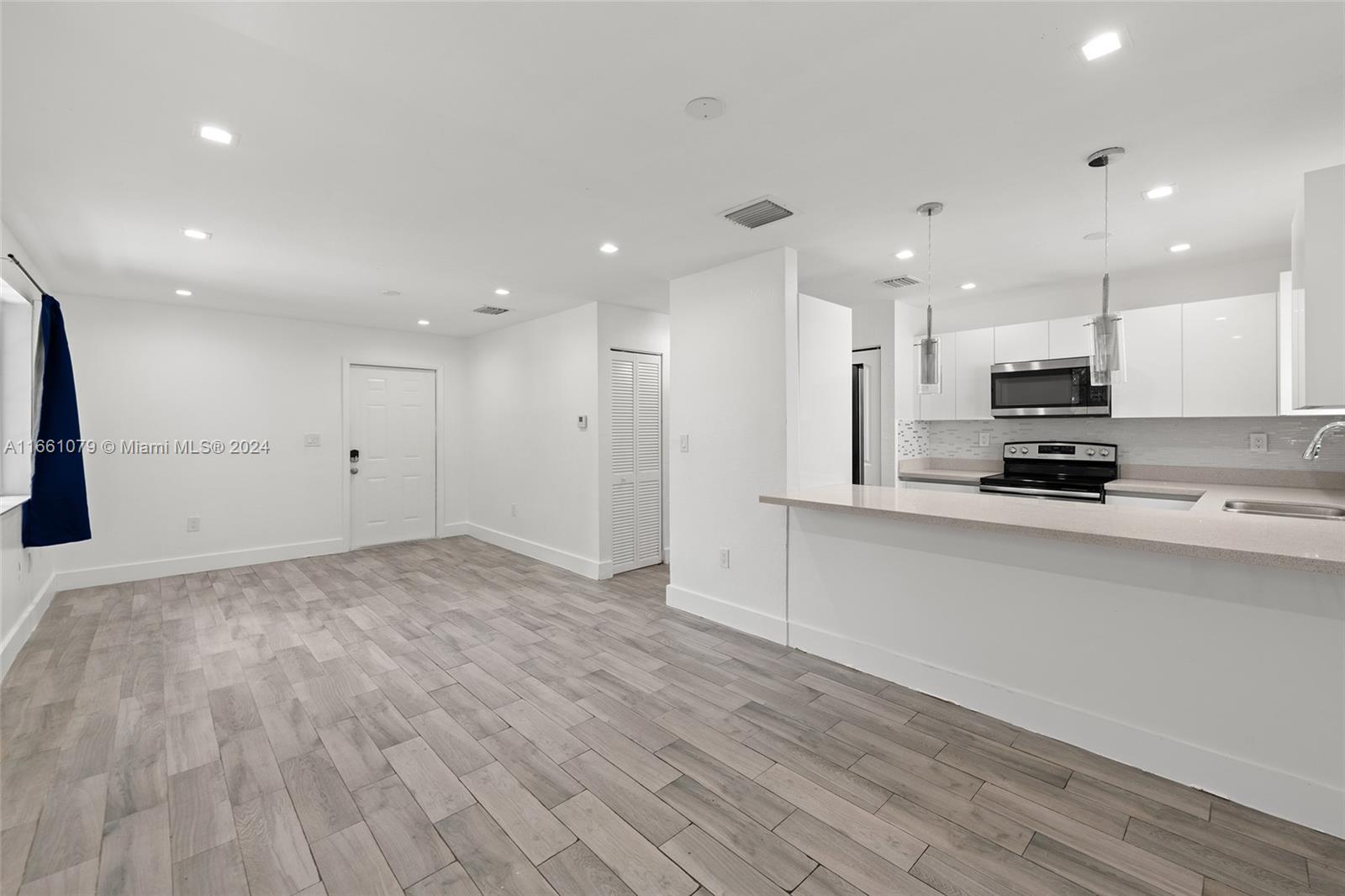 1330 NE 117th Ter