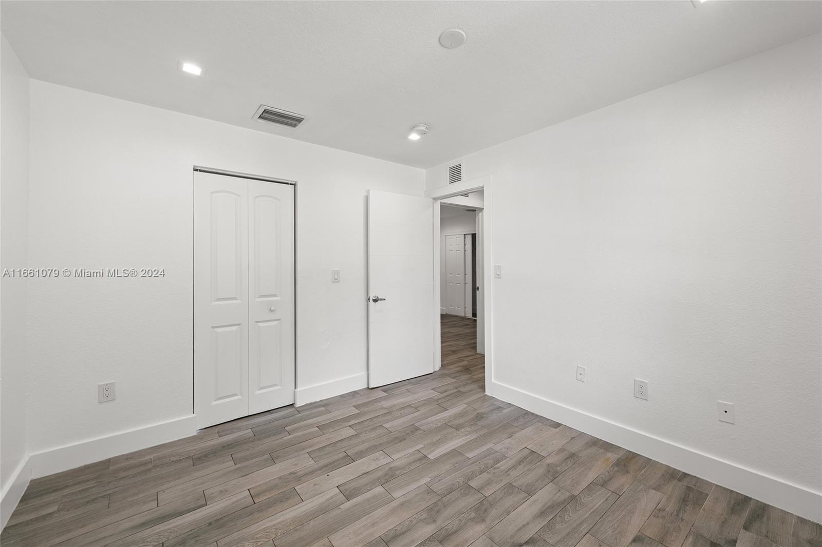 1330 NE 117th Ter