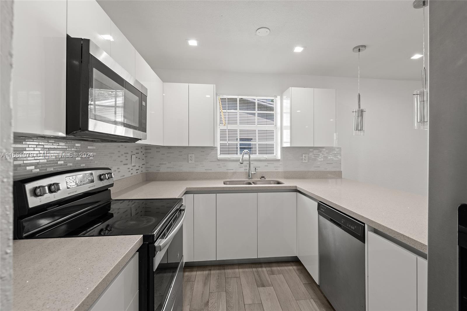 1330 NE 117th Ter
