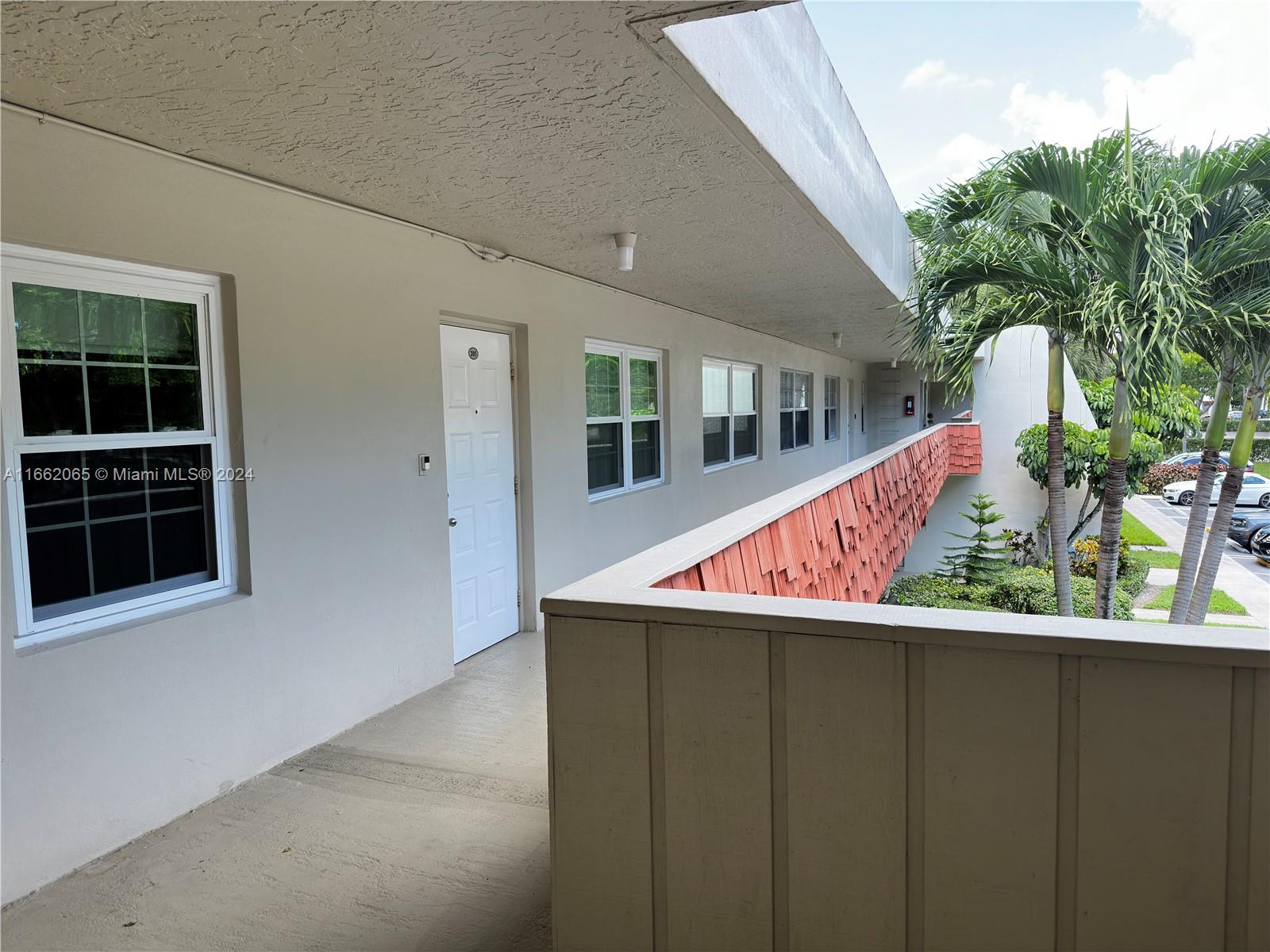 907 Cypress Ter # 206