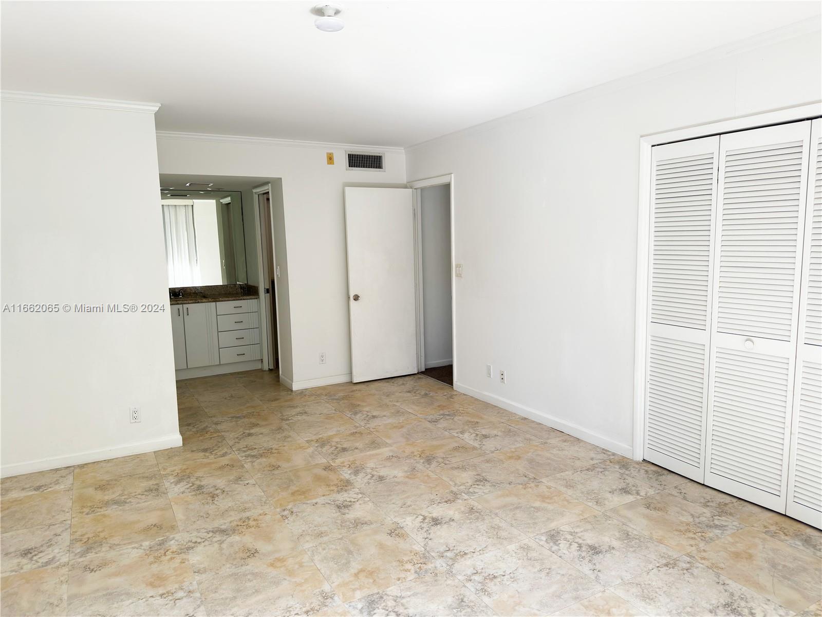 907 Cypress Ter # 206