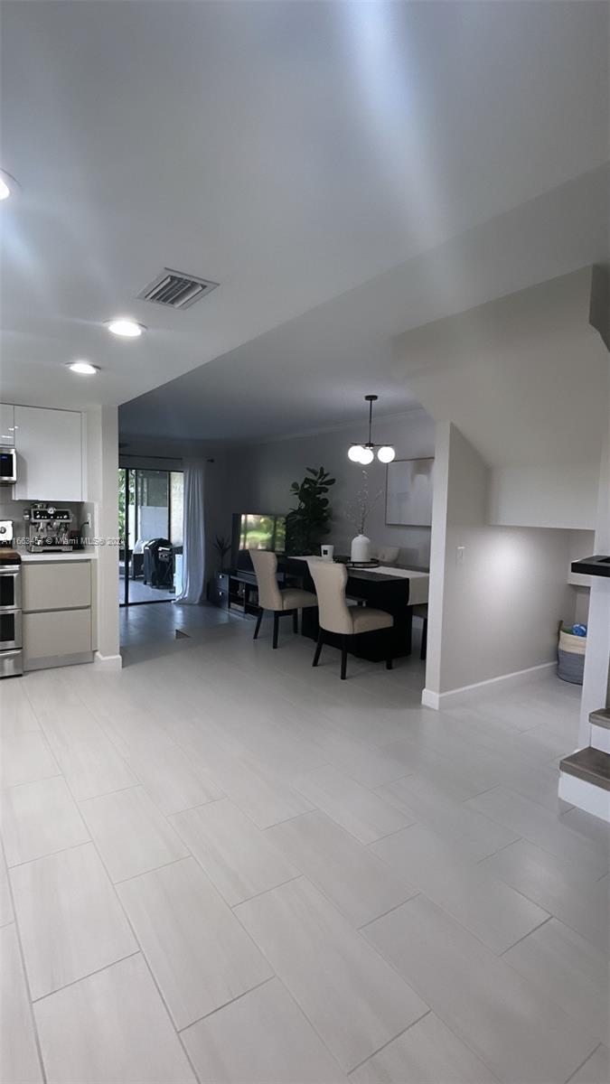 8985 Palm Tree Ln # 8985
