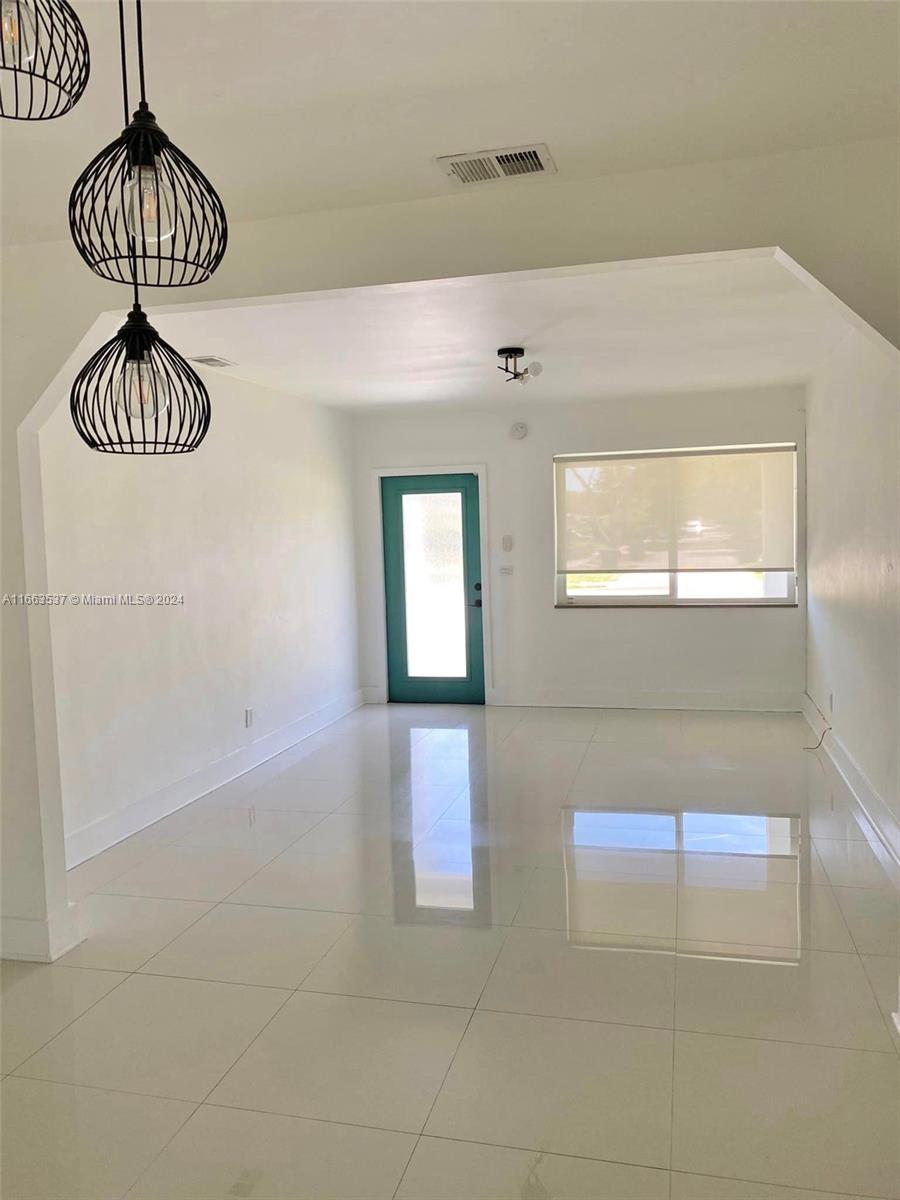 3990 NW 64th Ave