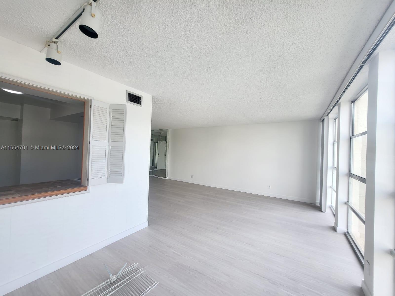501 Three Islands Blvd # 204