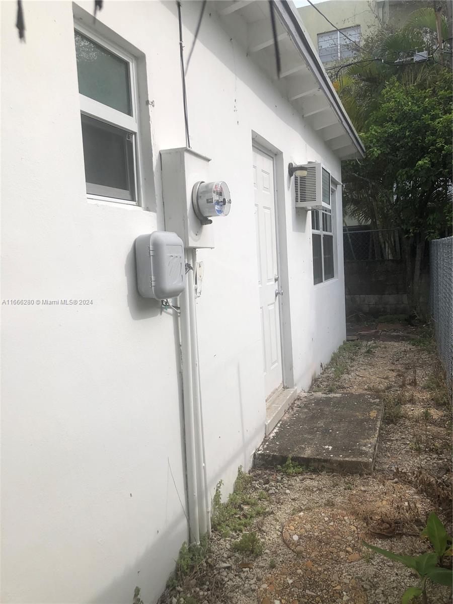 2048 NE 135 Ter