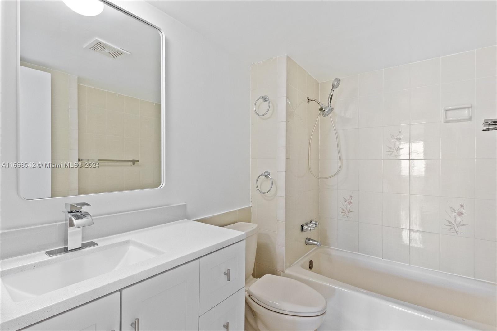 6450 Collins Ave # 606