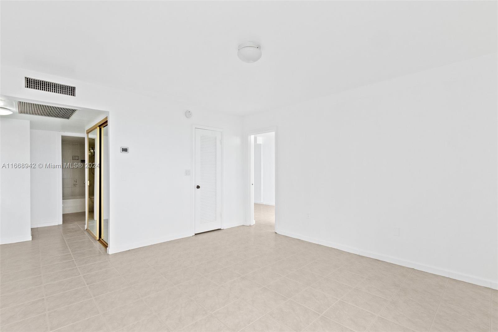 6450 Collins Ave # 606