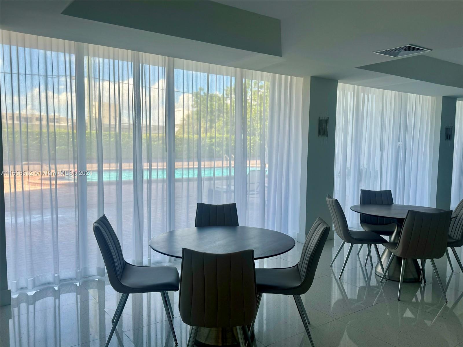 6450 Collins Ave # 606