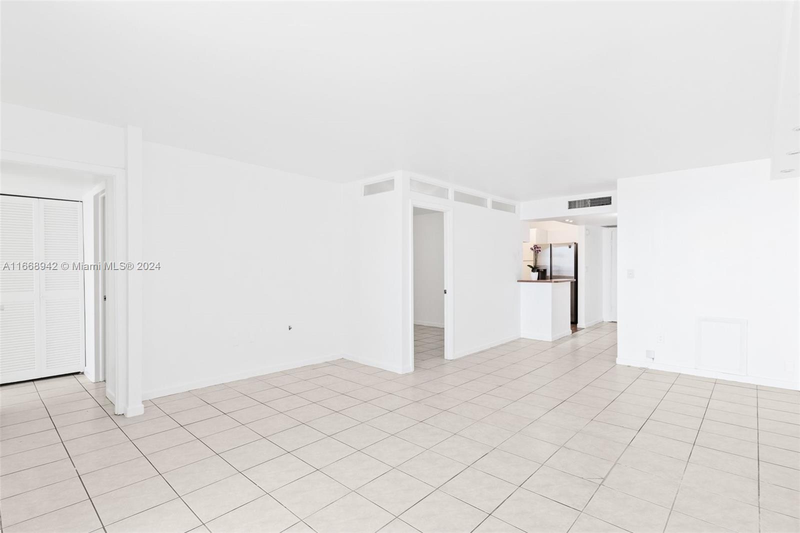 6450 Collins Ave # 606