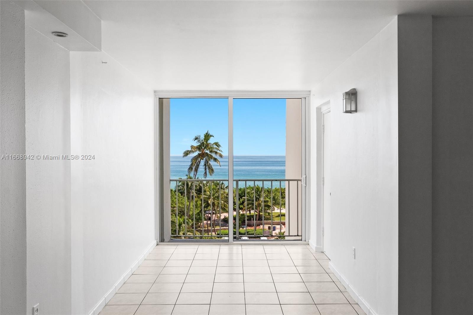 6450 Collins Ave # 606
