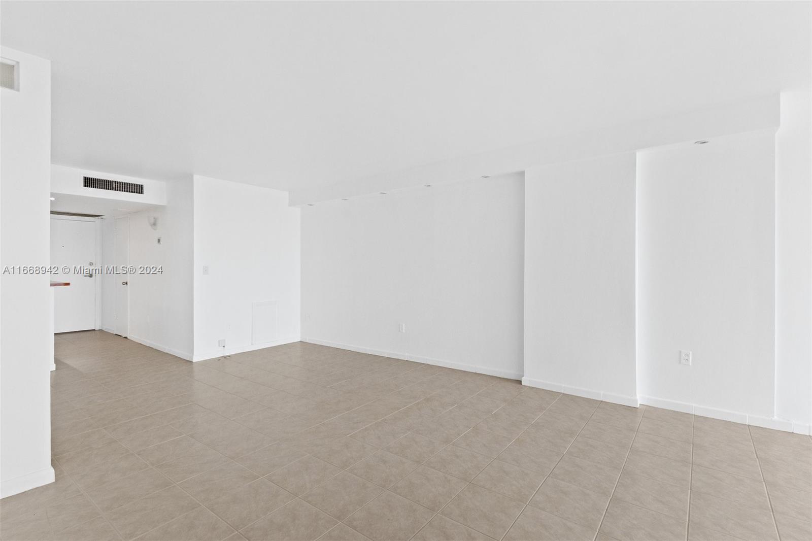 6450 Collins Ave # 606
