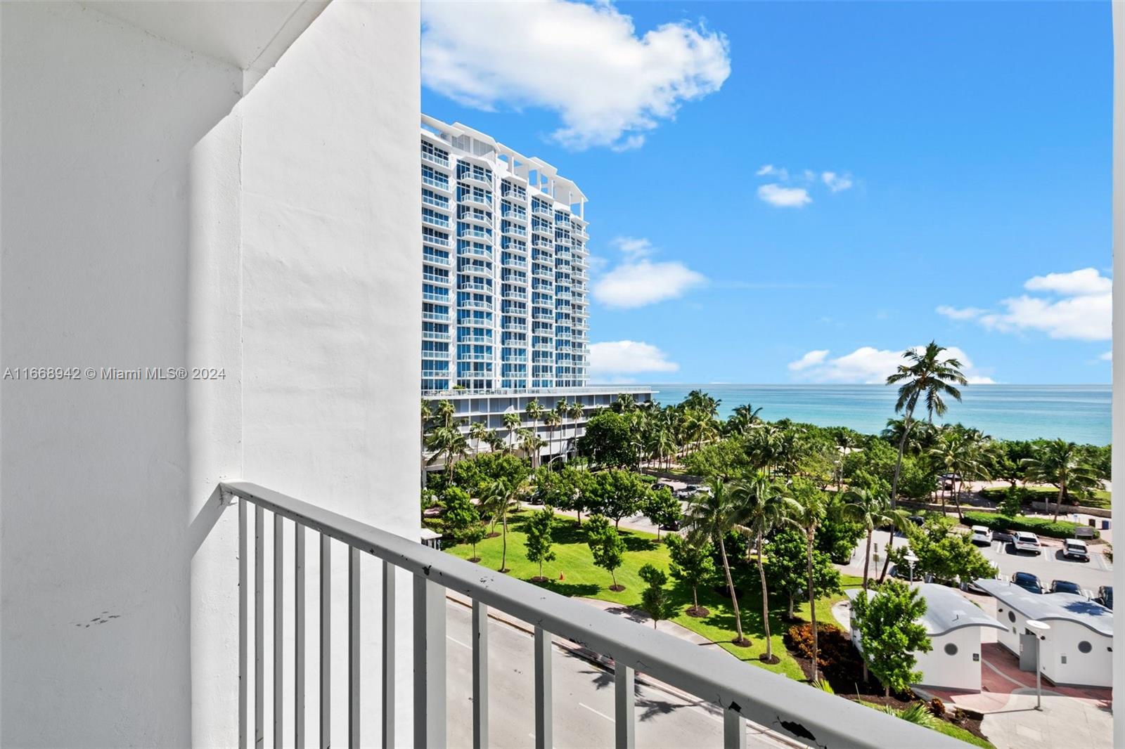 6450 Collins Ave # 606