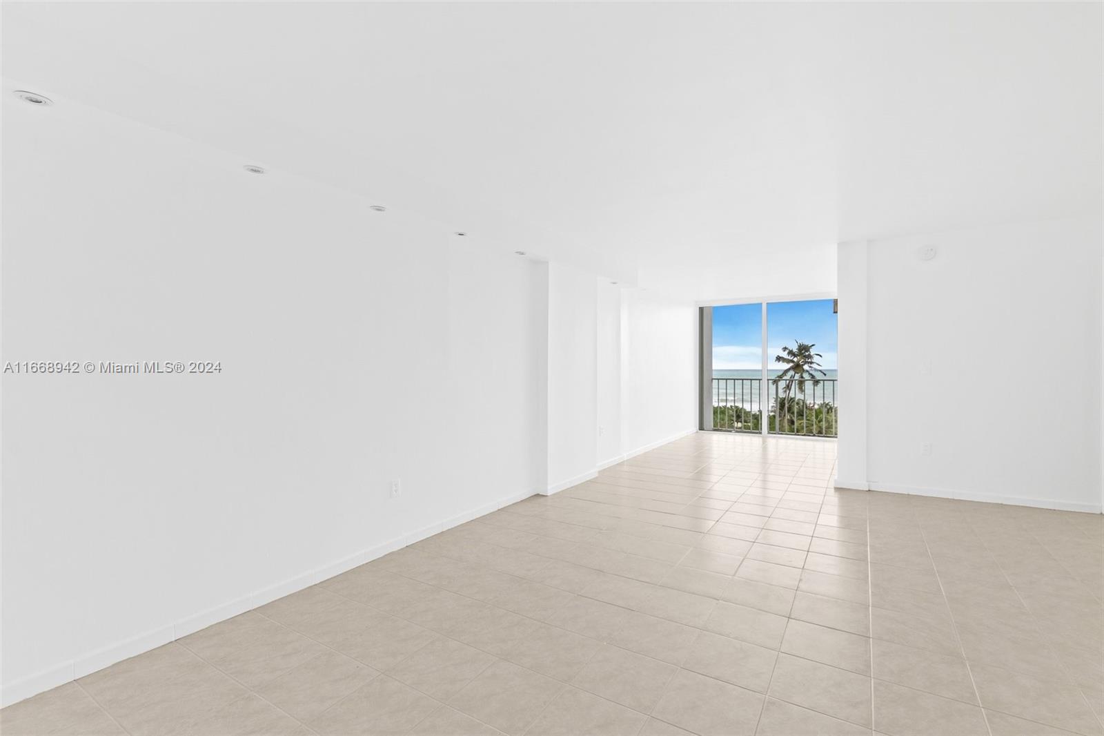 6450 Collins Ave # 606