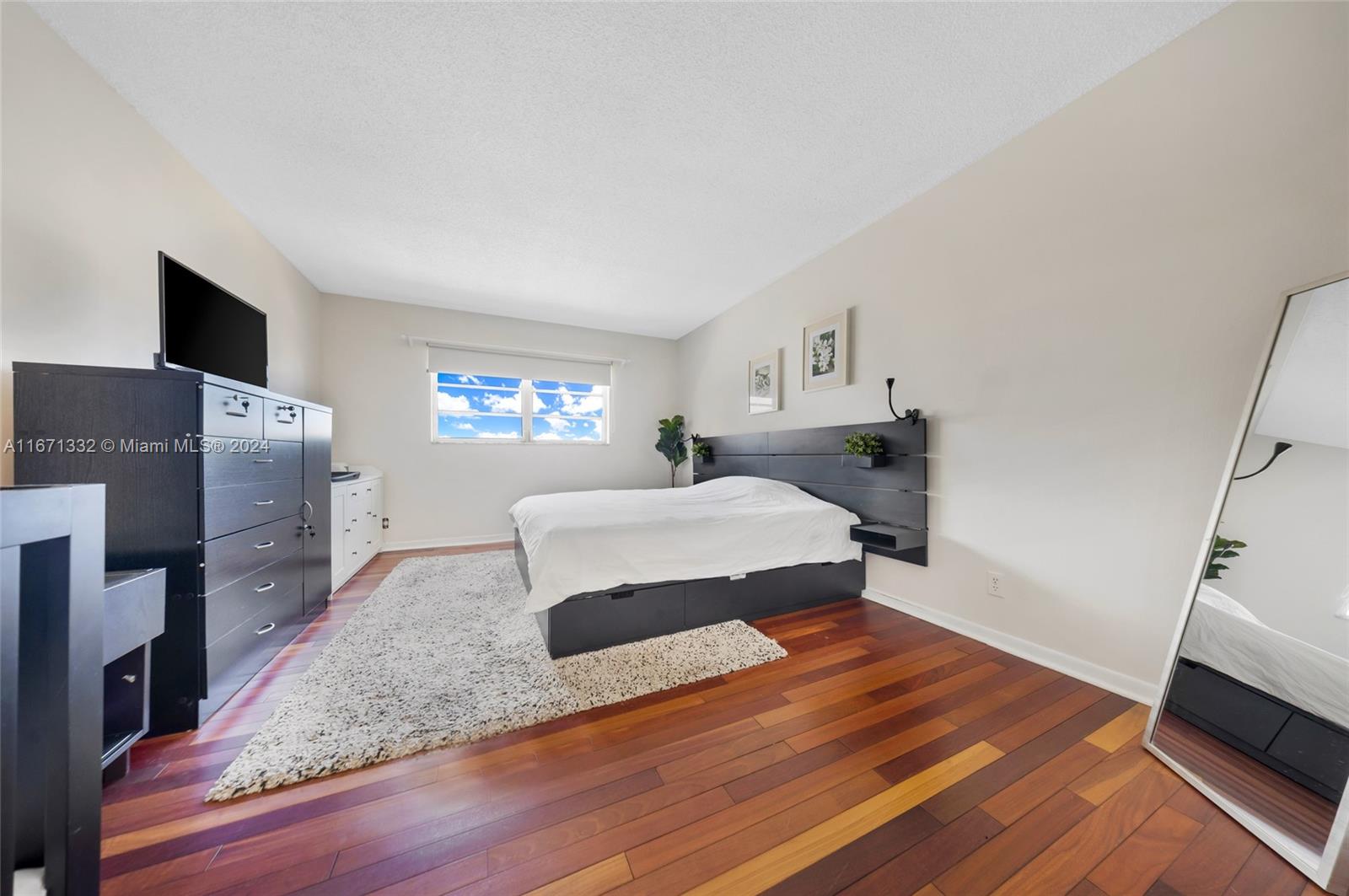 420 NE 12th Ave # 704