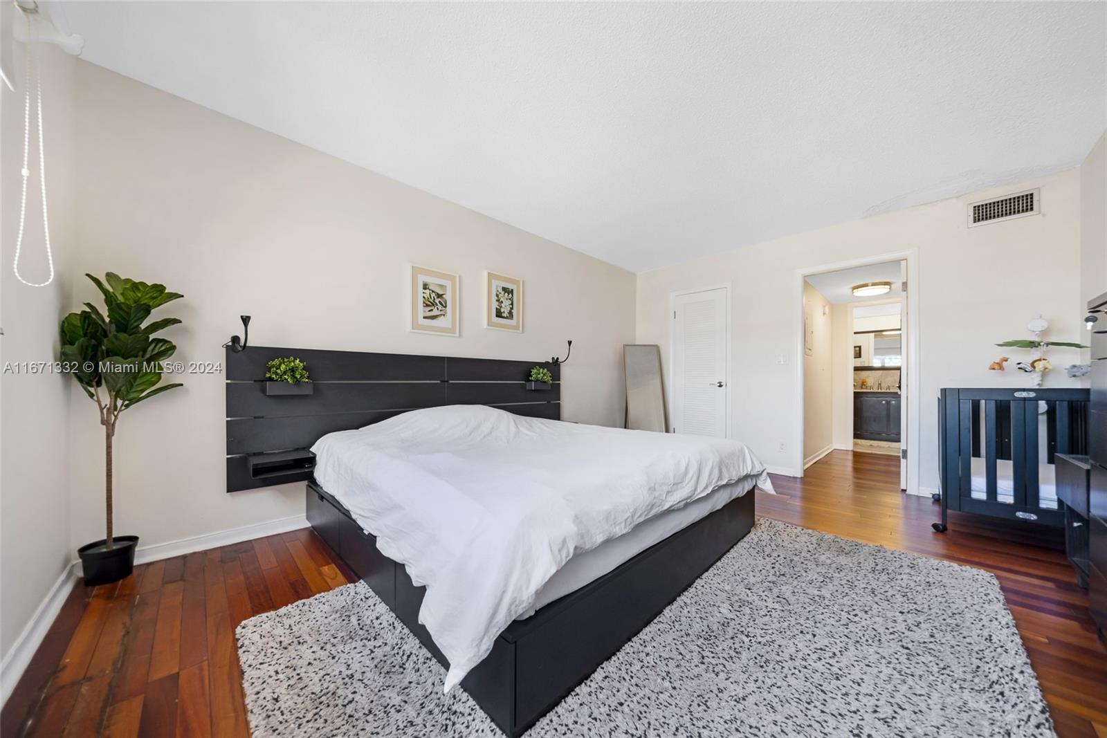 420 NE 12th Ave # 704