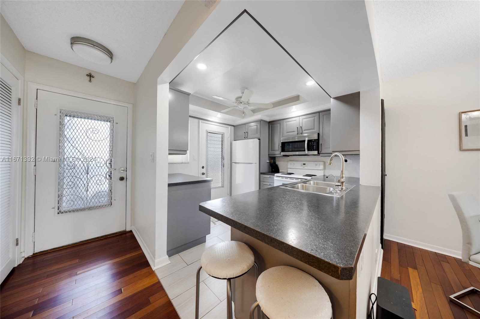 420 NE 12th Ave # 704