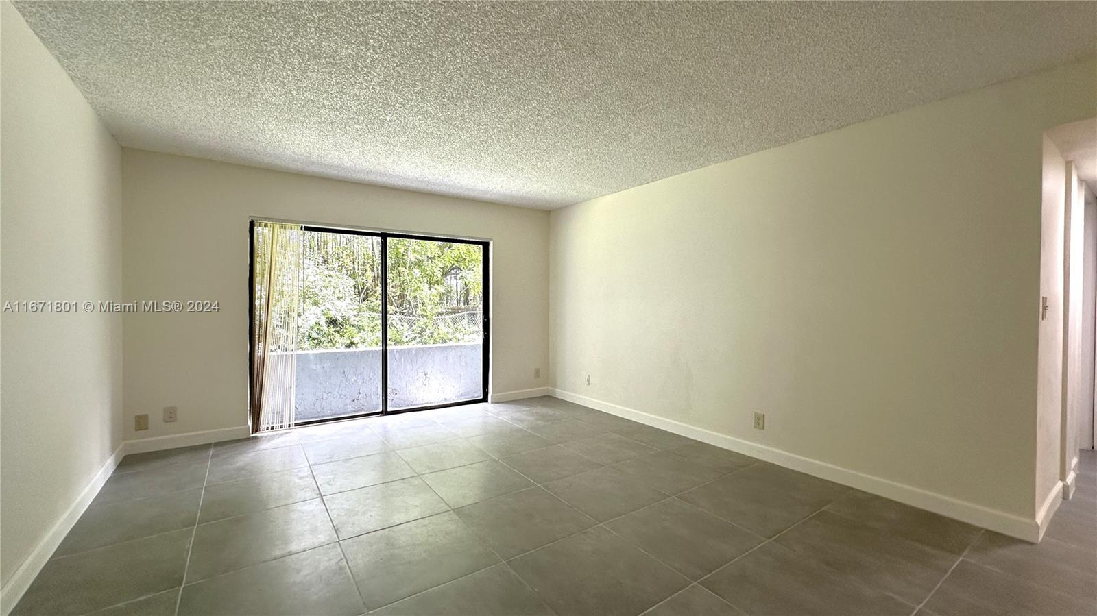 2050 N Congress Ave # 101
