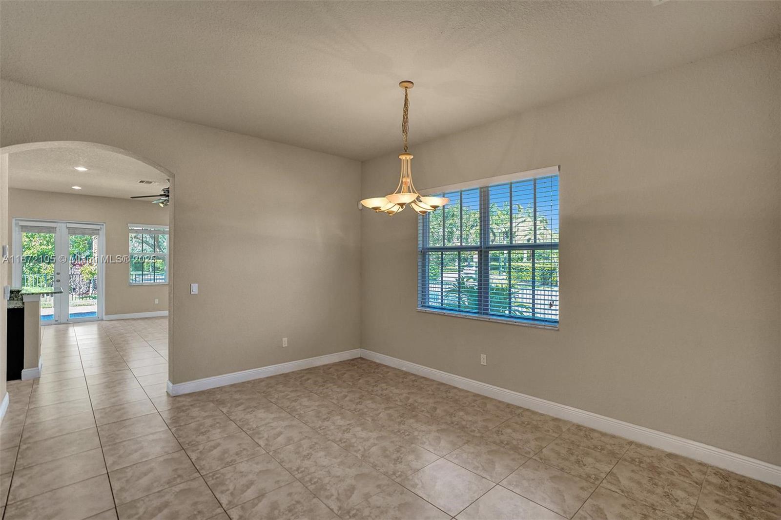 10398 Waterside Ct
