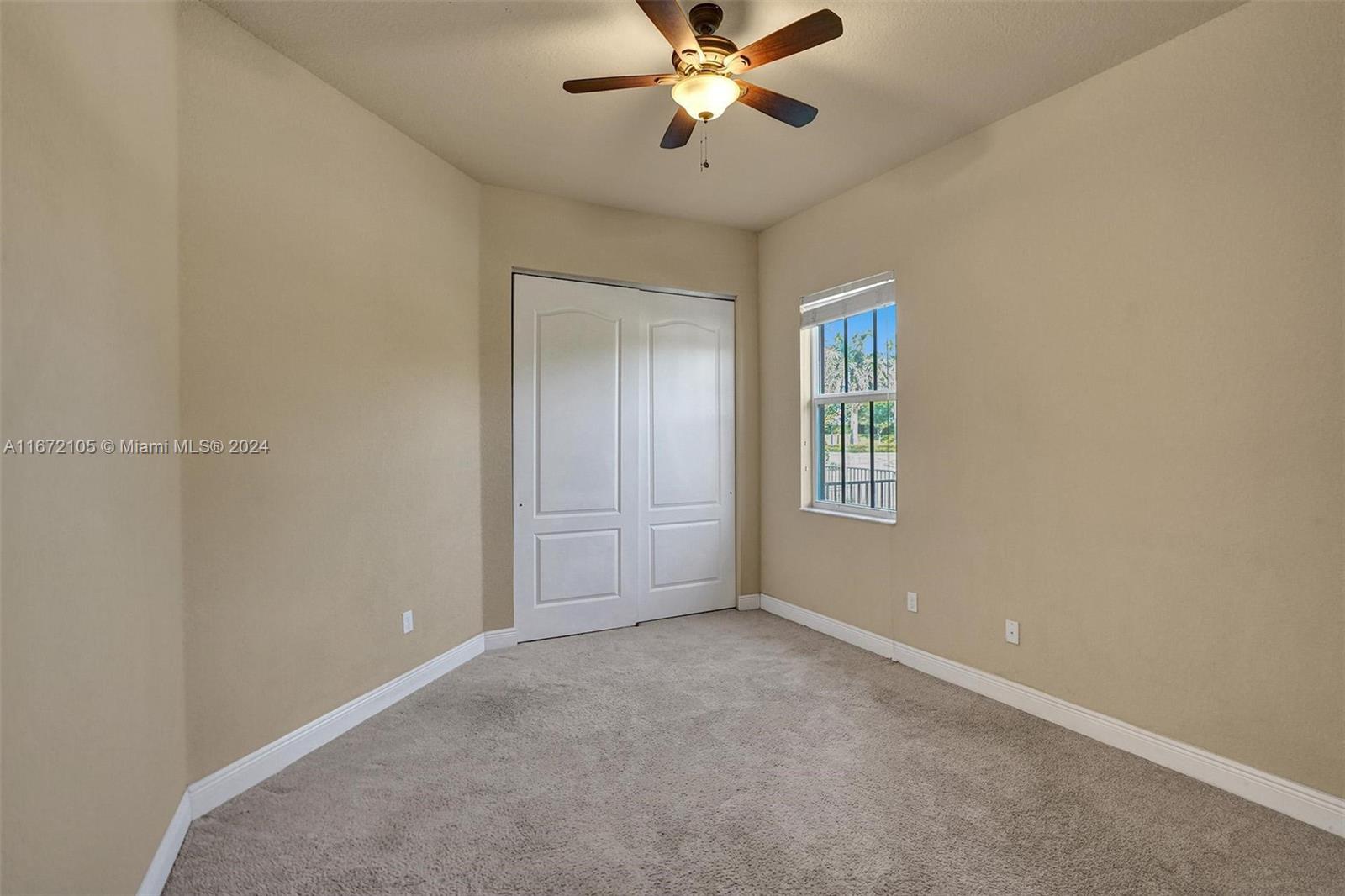 10398 Waterside Ct