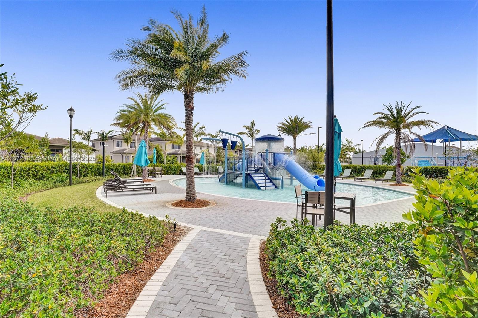 10398 Waterside Ct