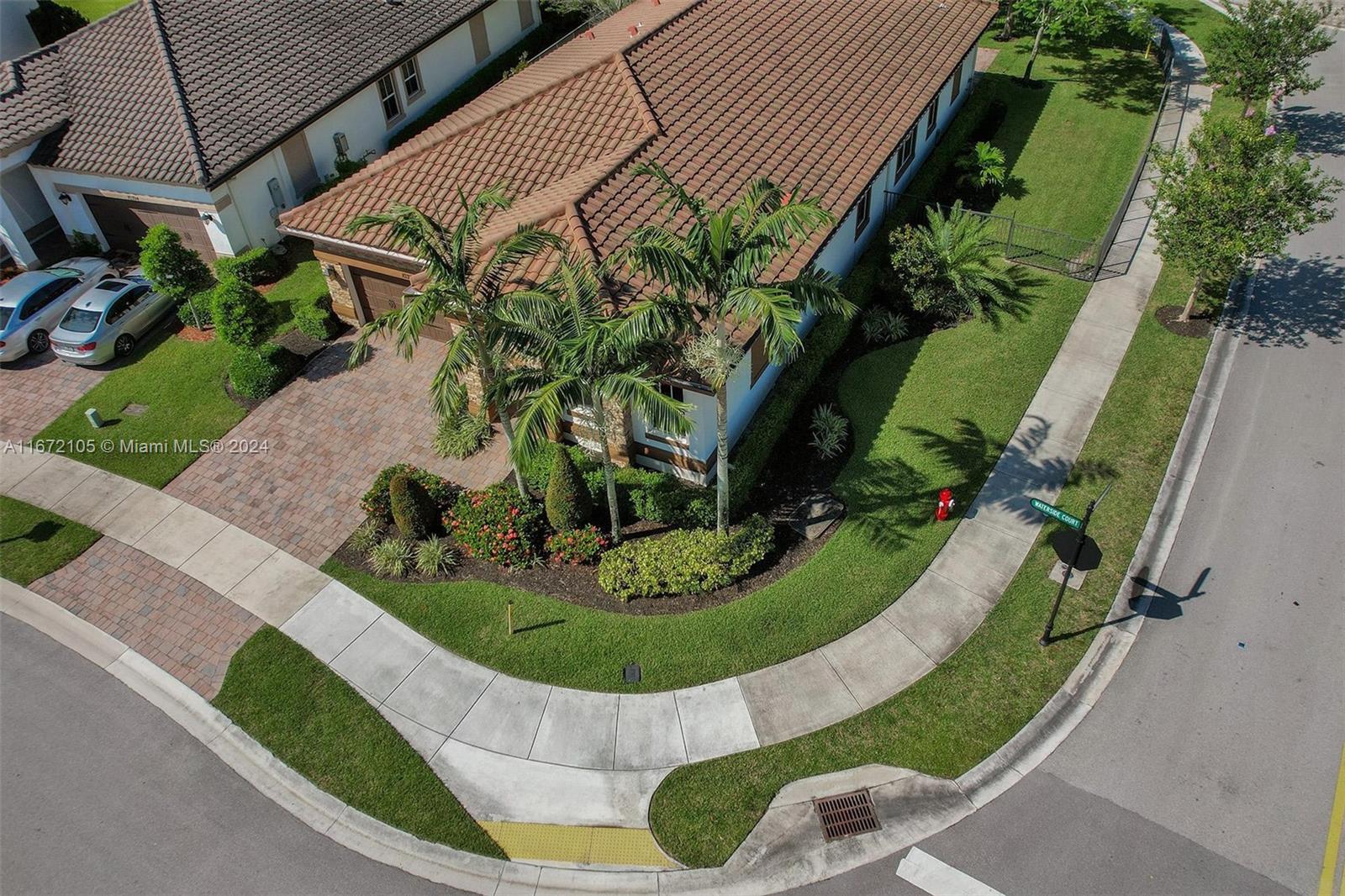 10398 Waterside Ct