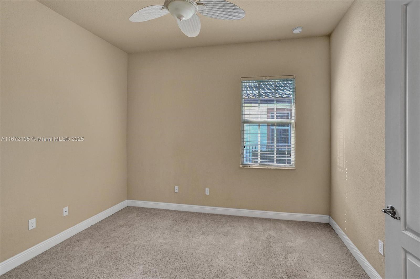 10398 Waterside Ct
