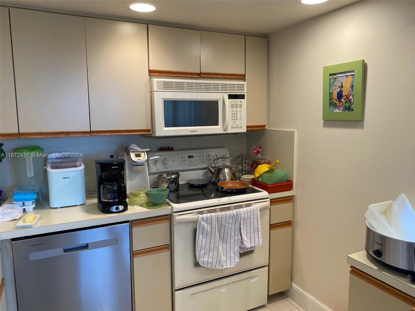 405 N Ocean Blvd # 402