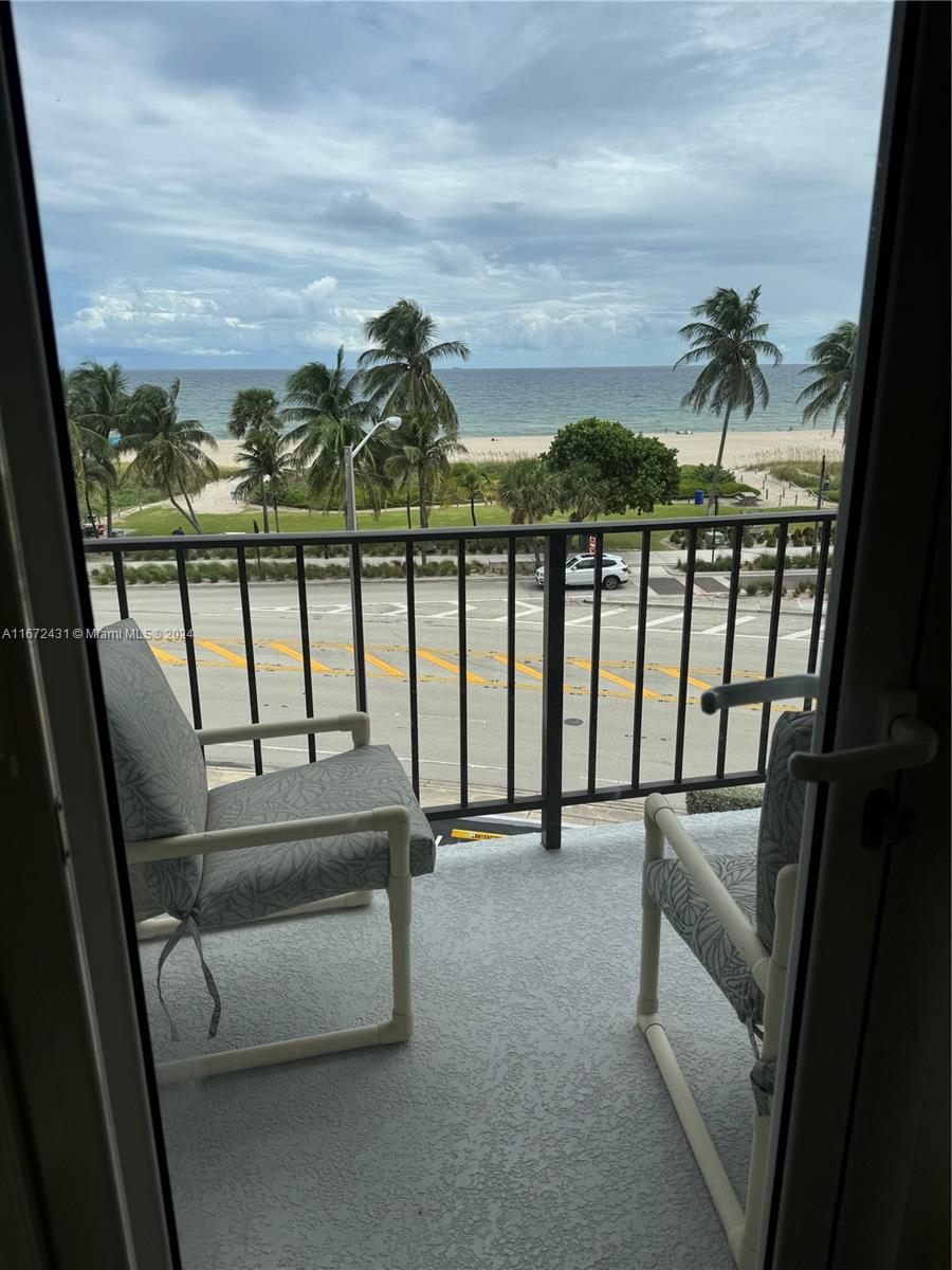 405 N Ocean Blvd # 402