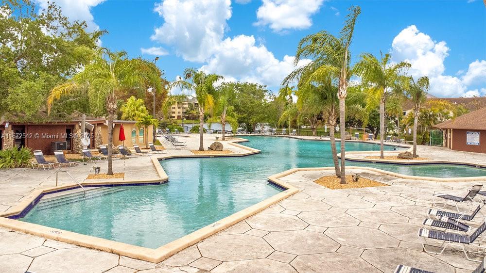 6604 SW 114th Pl # F72