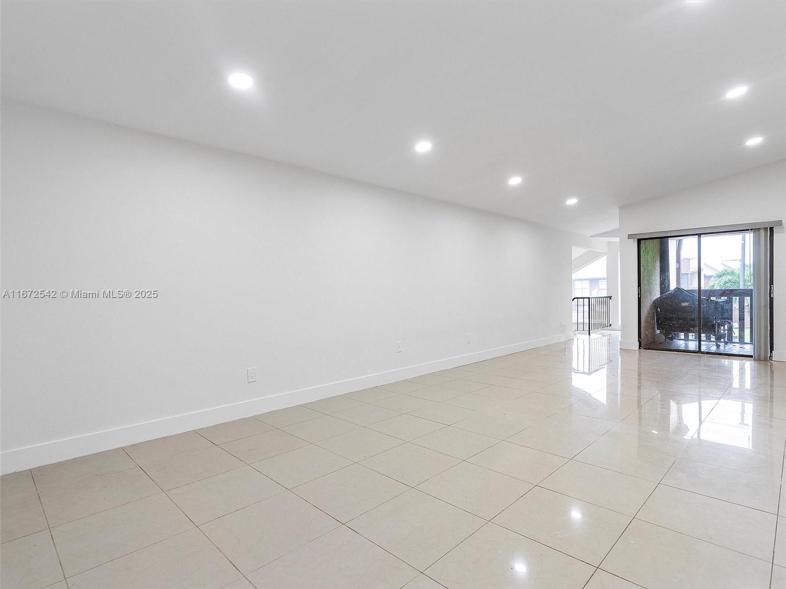 6604 SW 114th Pl # F72