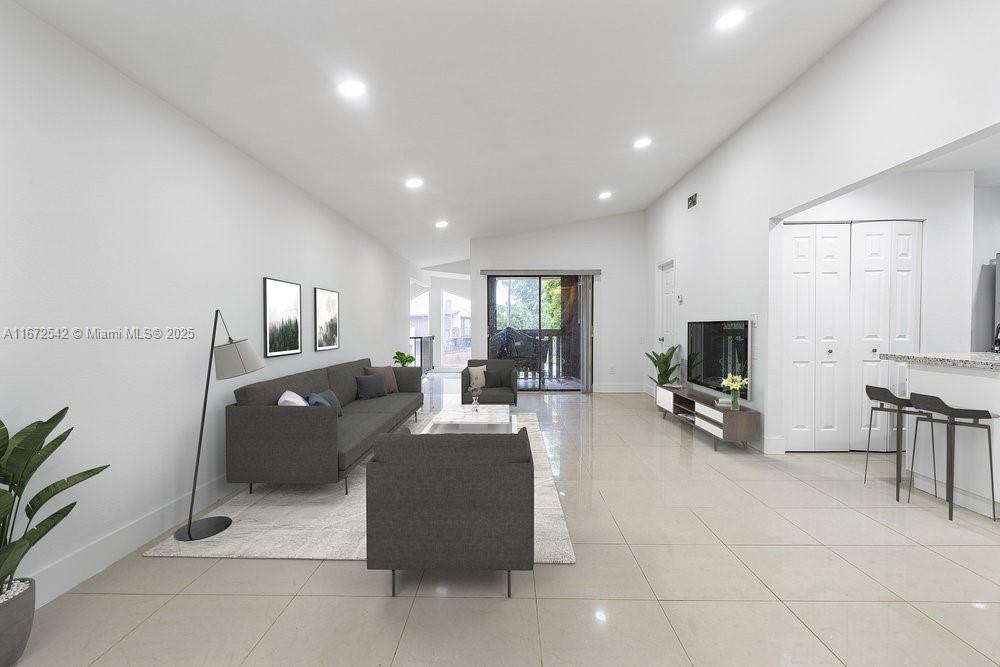 6604 SW 114th Pl # F72