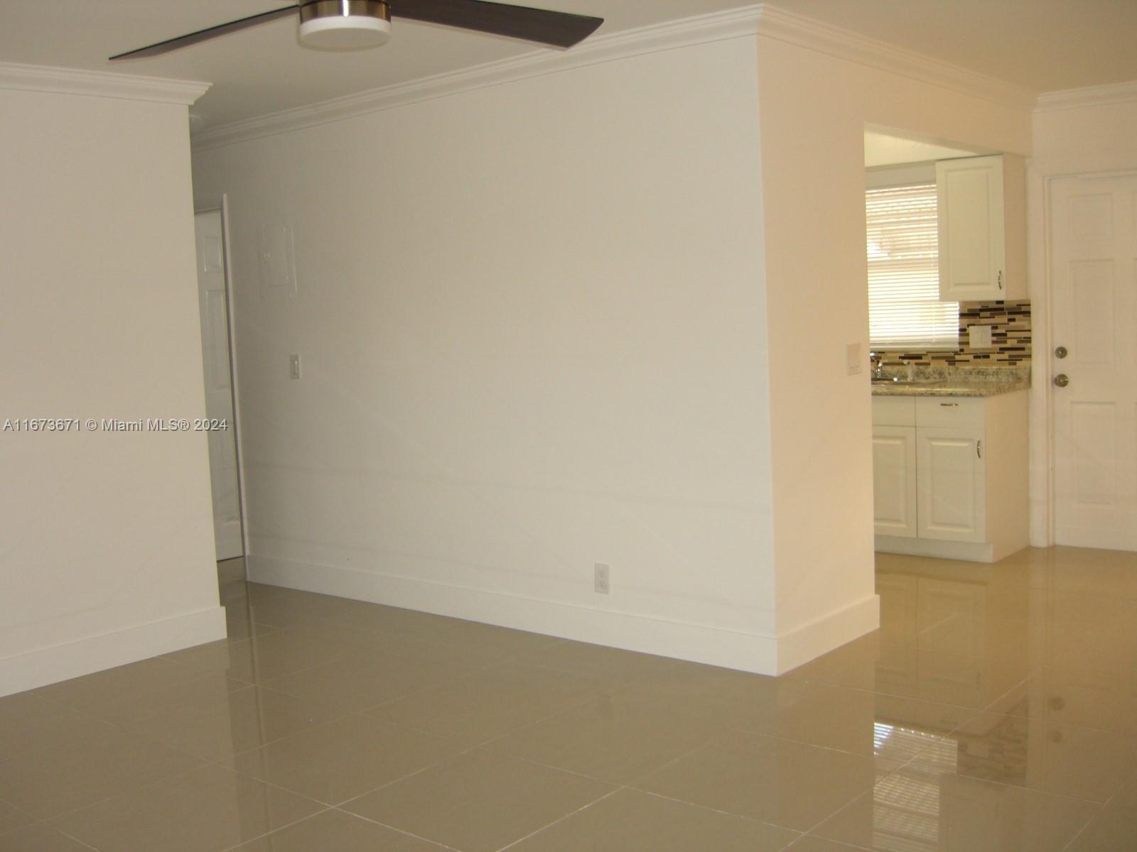 5300 Hollywood Blvd Unit: 3
