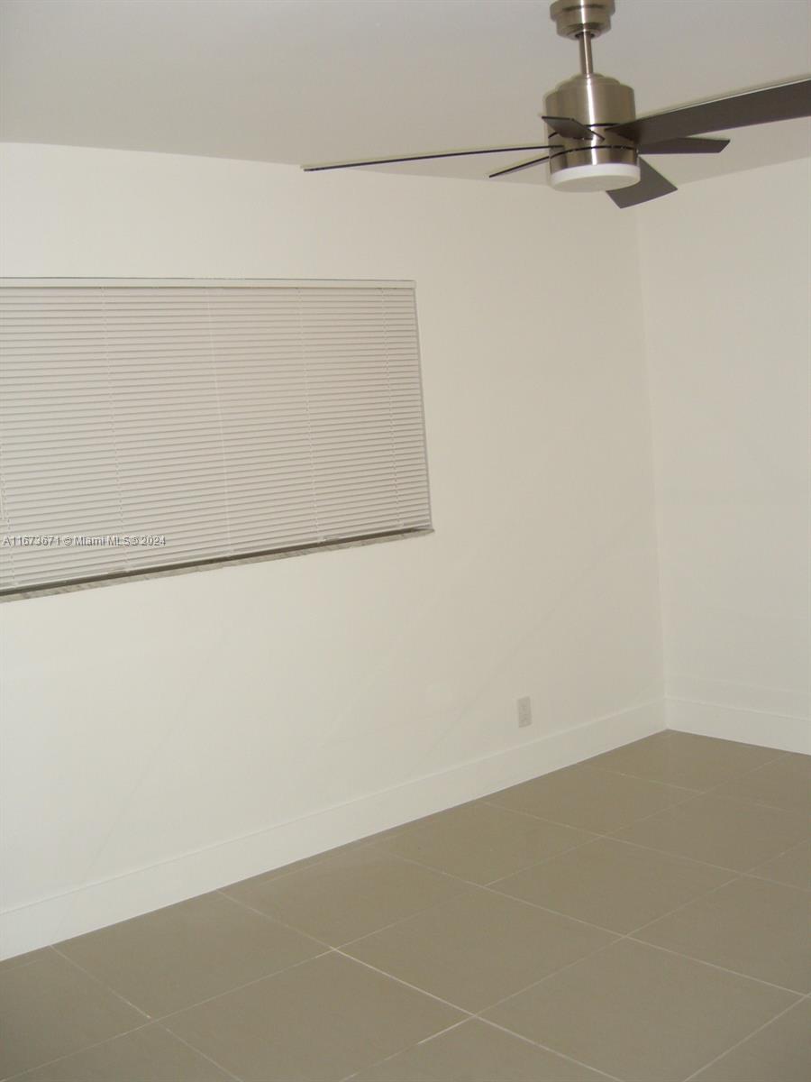 5300 Hollywood Blvd Unit: 3