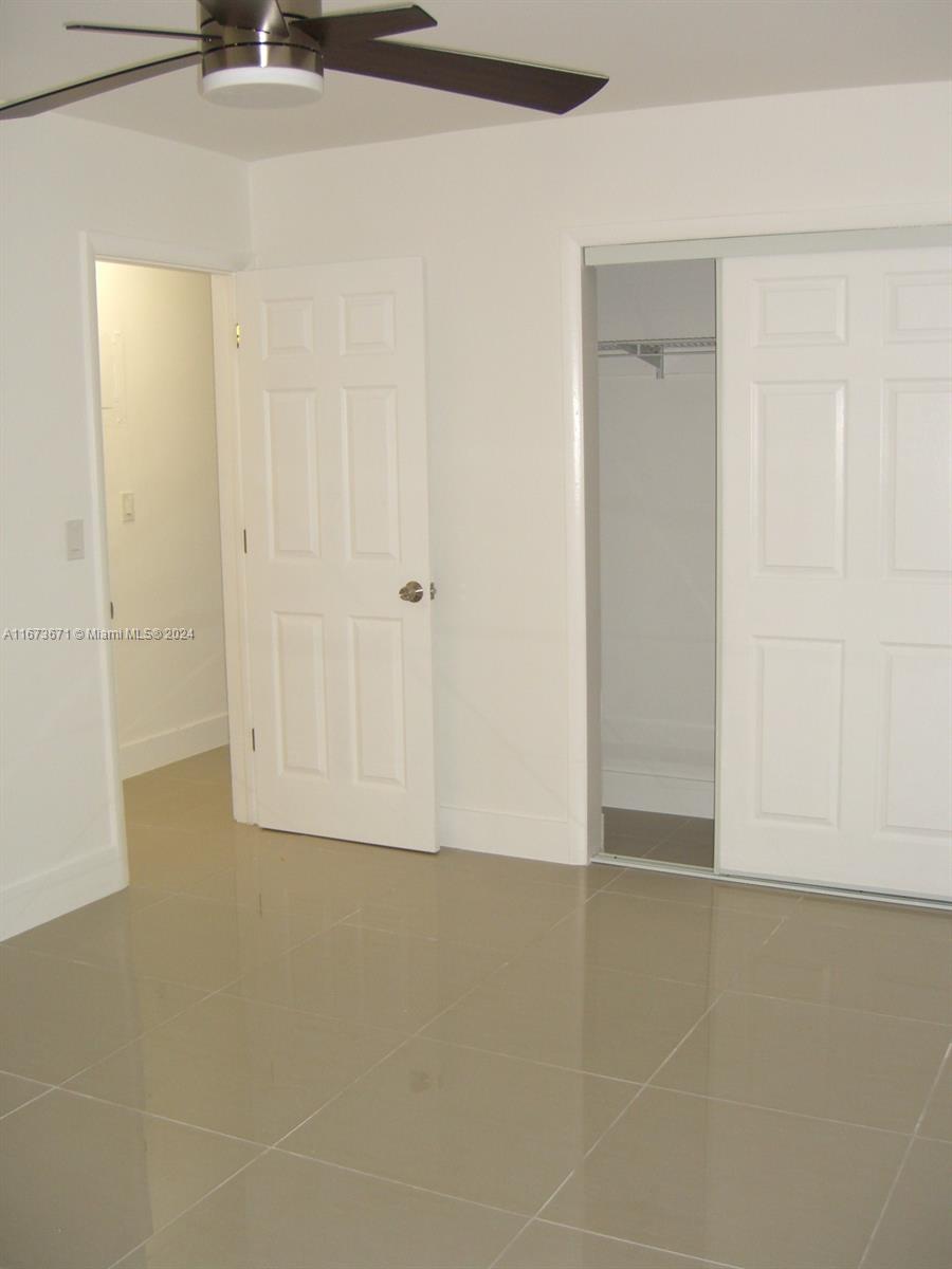 5300 Hollywood Blvd Unit: 3
