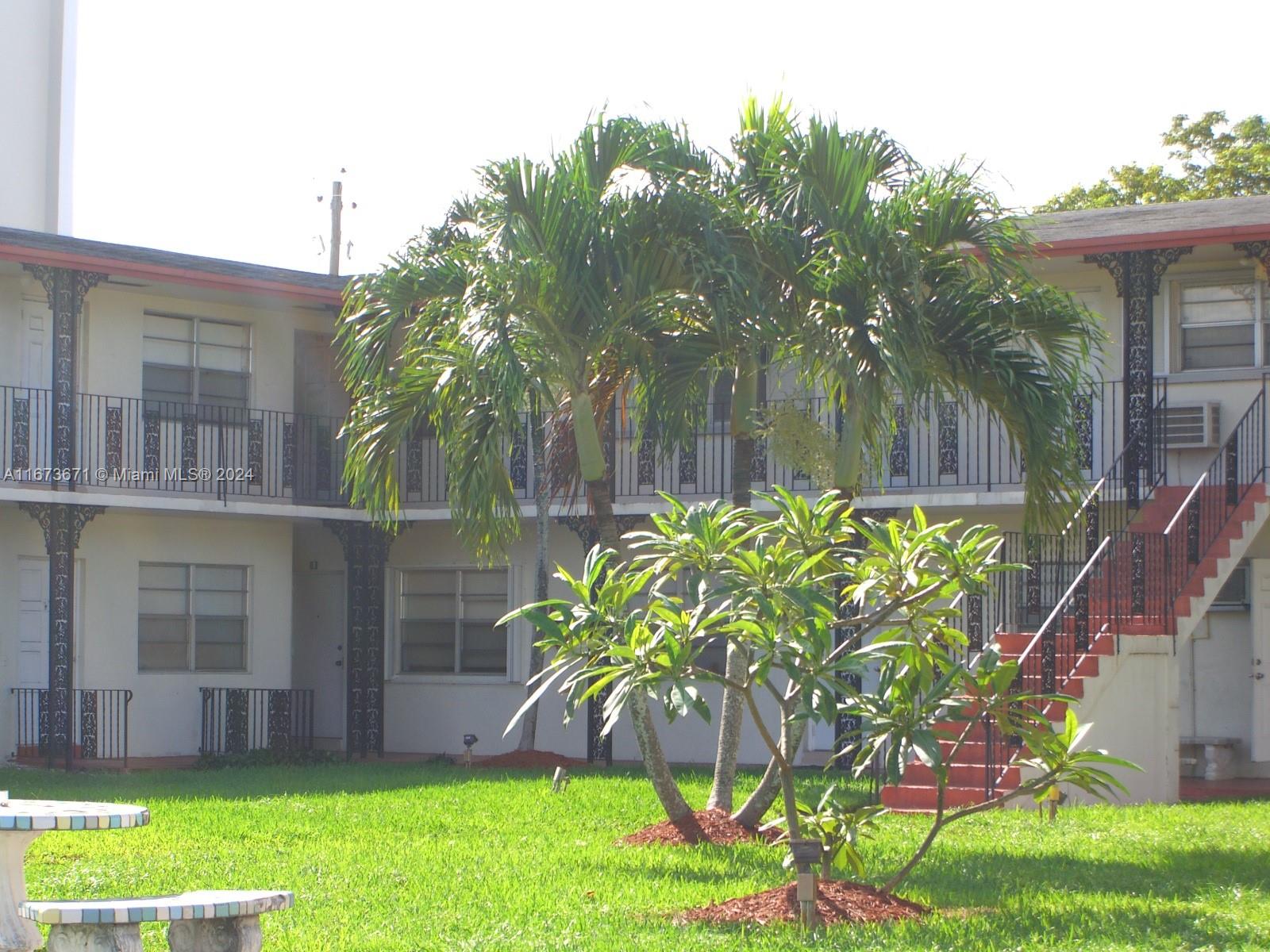 5300 Hollywood Blvd Unit: 3