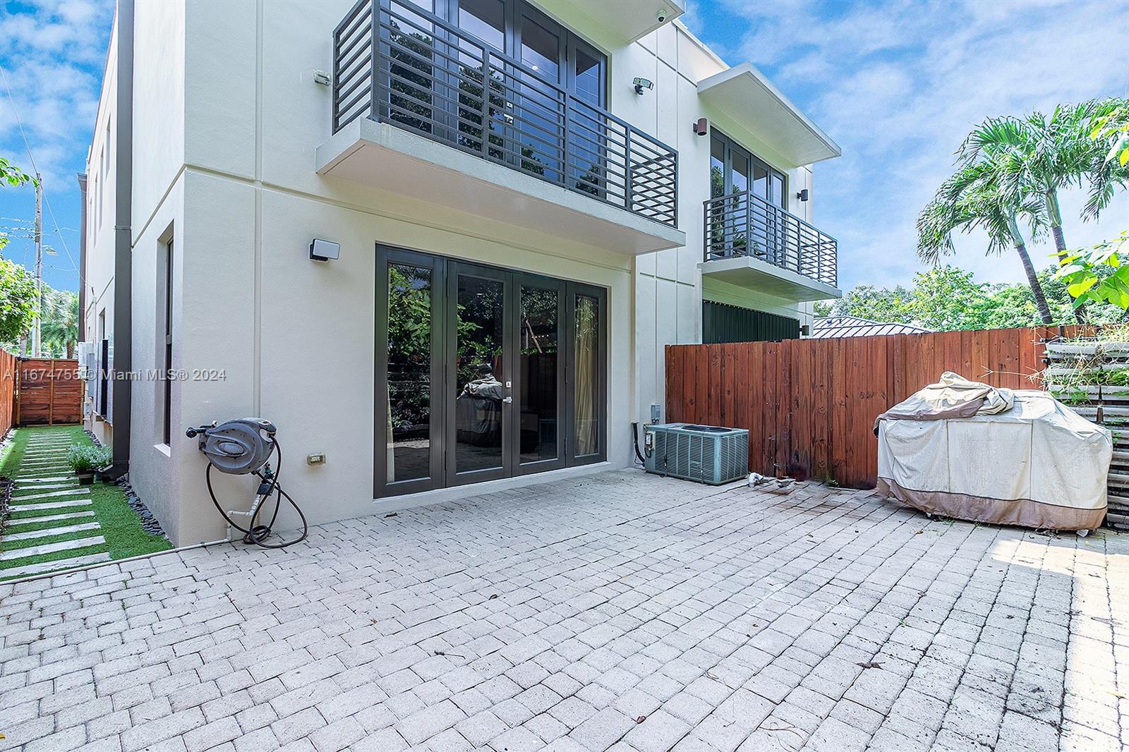3447 Percival Ave