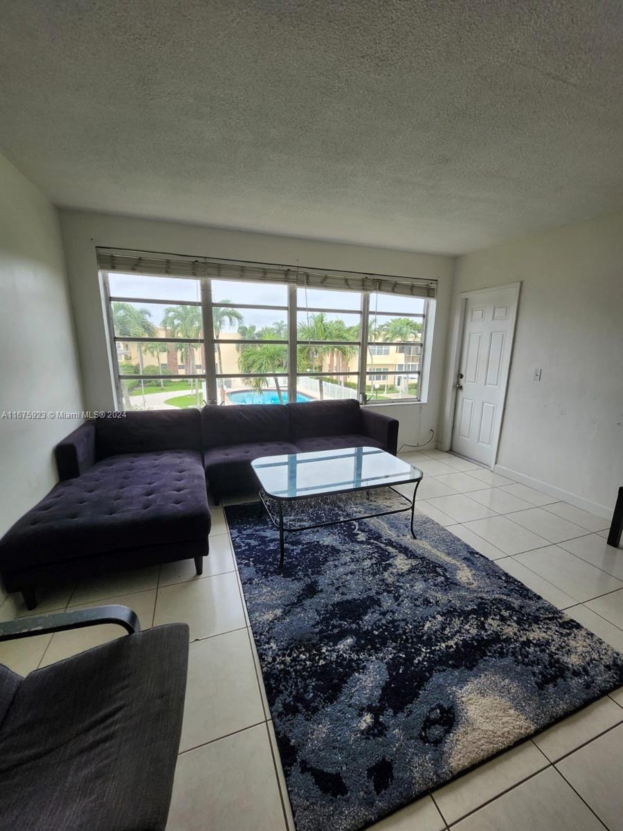 851 NE 14th Ave # 420