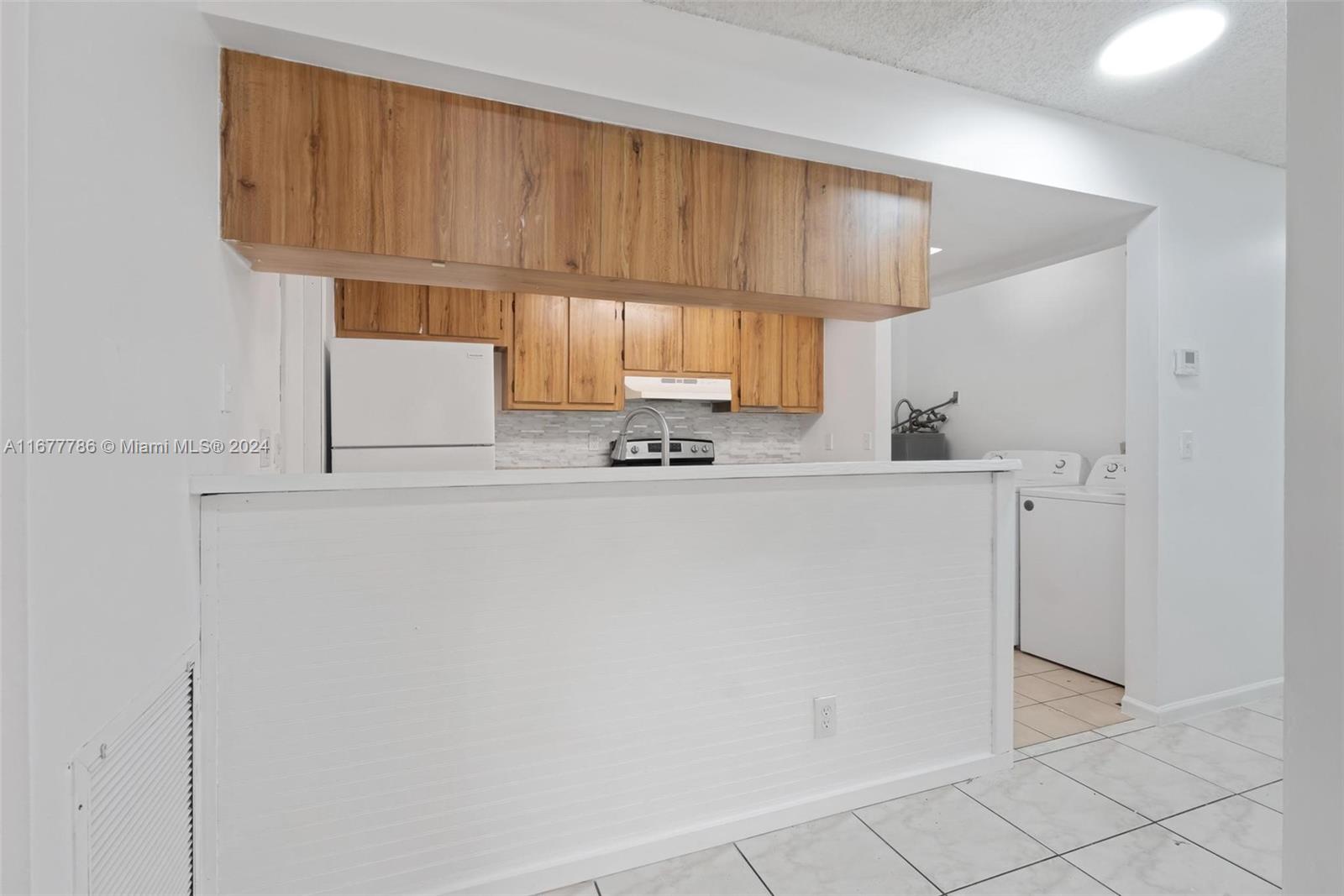 1252 SW 75th Ave